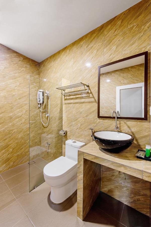 Hako Hotel Taman U Johor Bahru Bagian luar foto